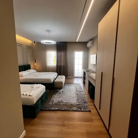 Deluxe Triple With Balcony 102 * Durres